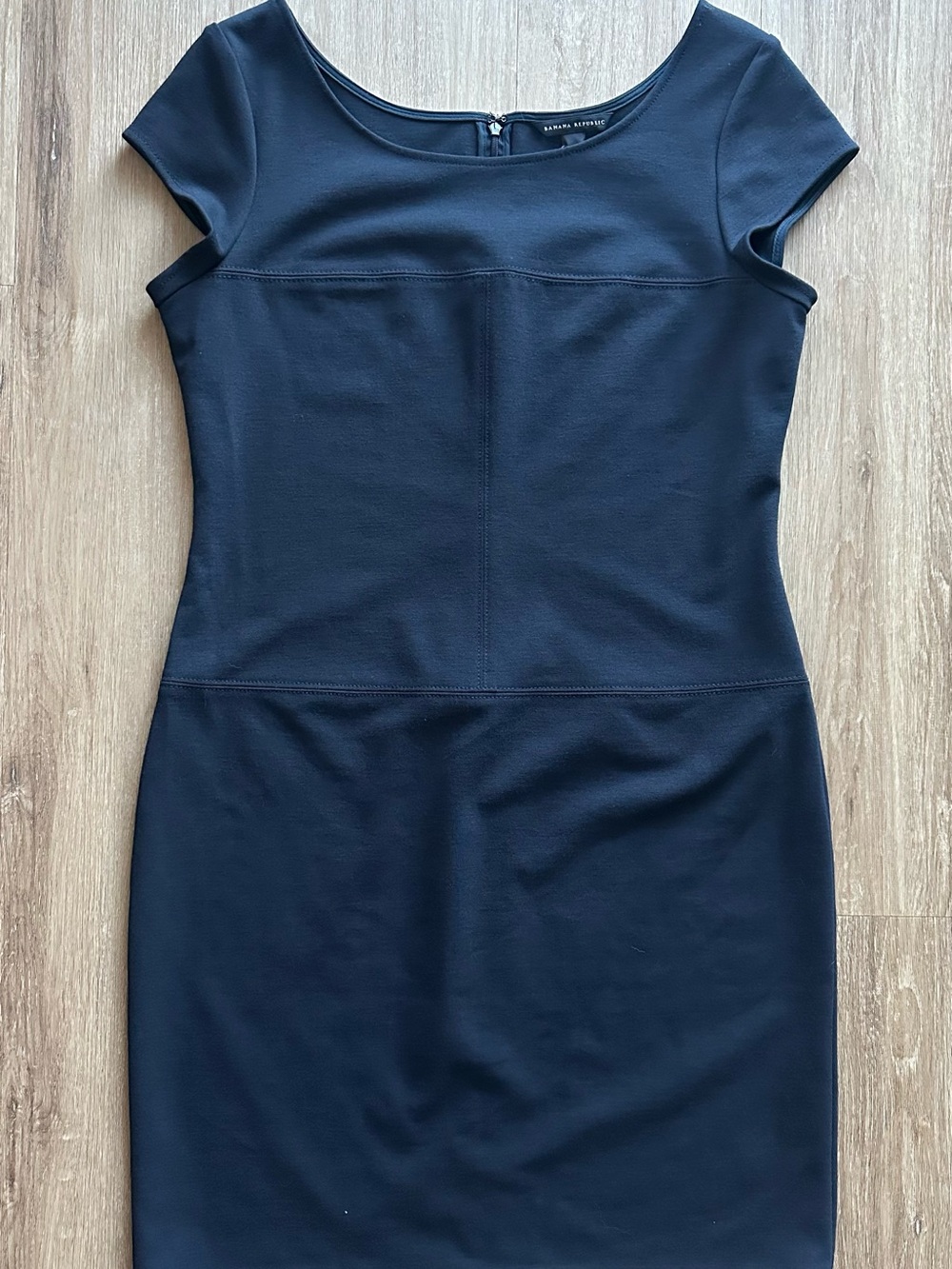 Banana Republic NWOT Navy Cap-Sleeve Midi Sheath Dress